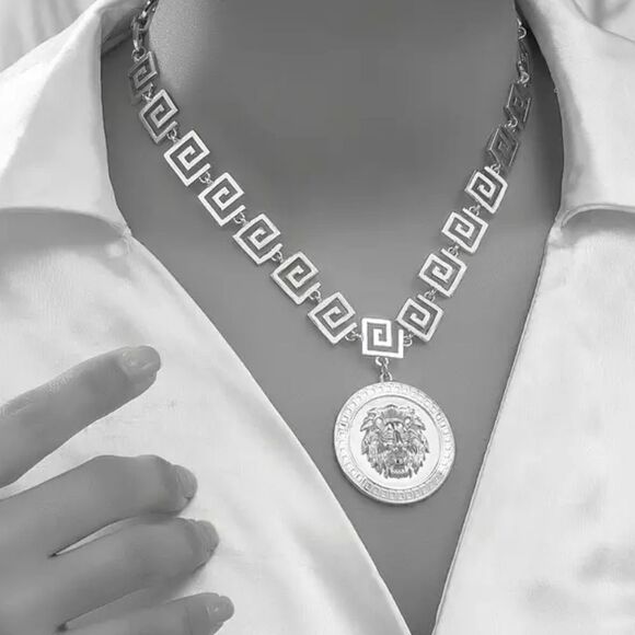 Designer Inspired Silver Lion Necklace - Picture 1 of 5